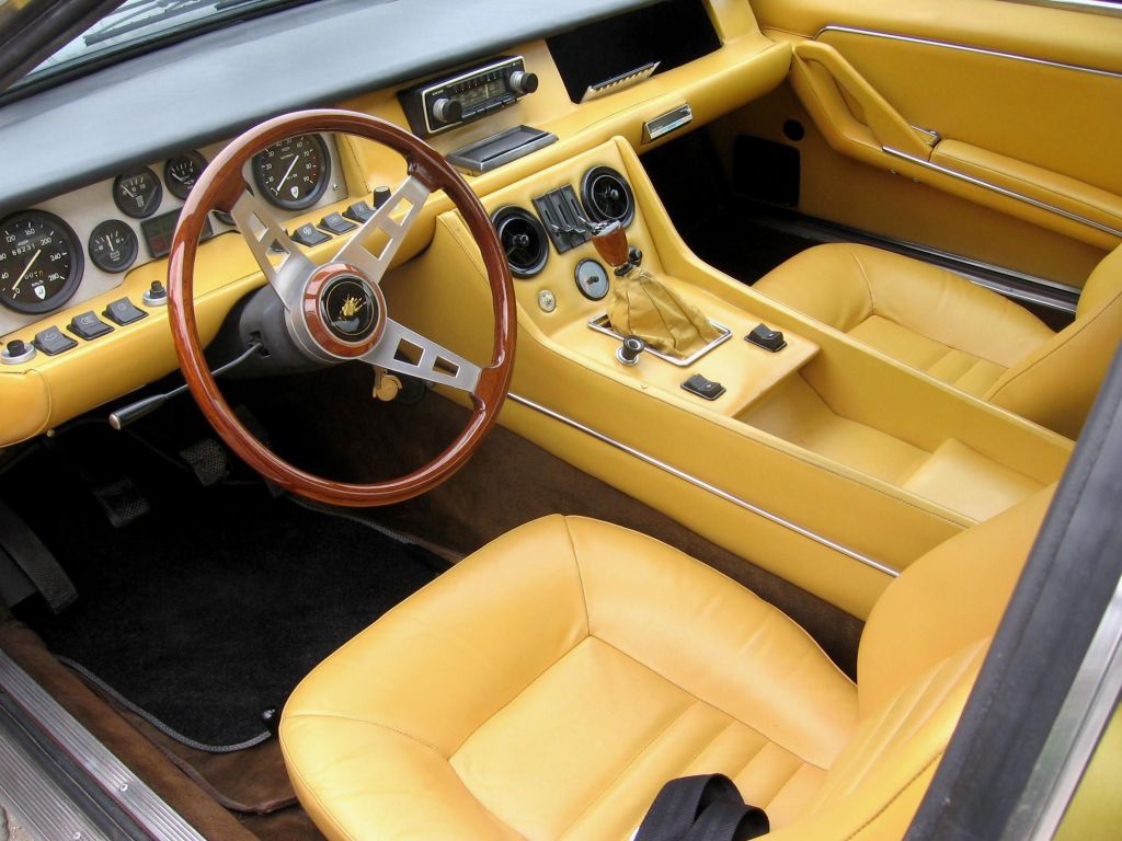 Lamborghini Jarama Interior Details